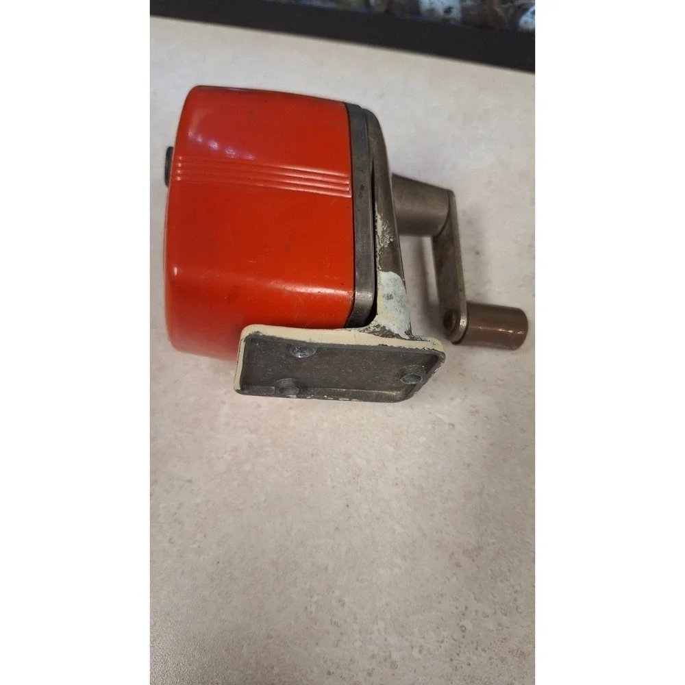 VINTAGE APSCO MIDGET PENCIL SHARPENER RED DESK WALL MOUNT USA